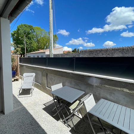Maison Chaleureuse Avec Terrasse Privative Proche De La Gare Et Du Centre-Ville Rochefort  Eksteriør bilde